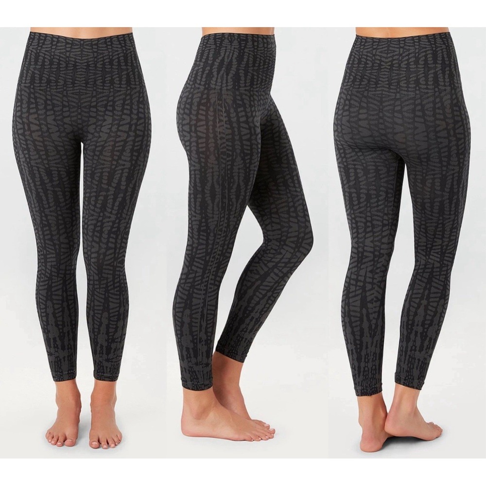 SPANX Look‎ At Me Now Seamless Cropped Leggings Black Geo Women's Size L